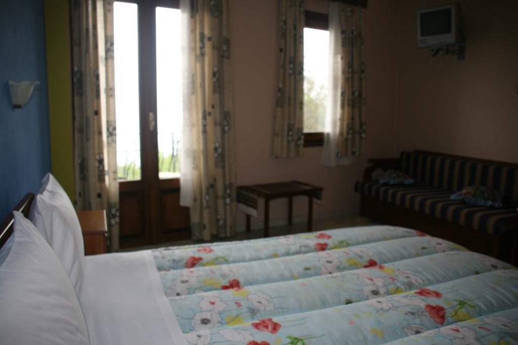 Guesthouse Mitsiopoulou Neochóri Eksteriør billede